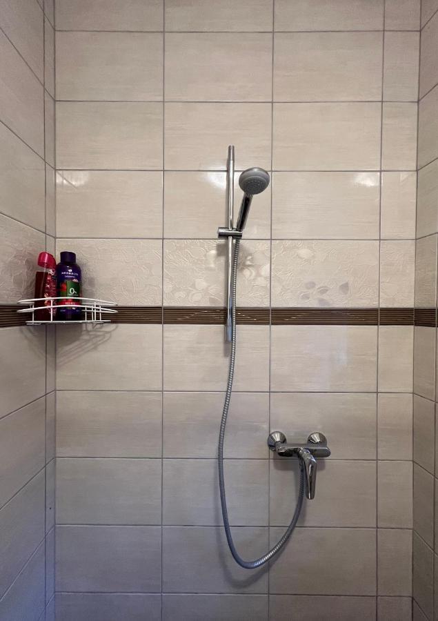 מוסטר 1890'S Apartment מראה חיצוני תמונה