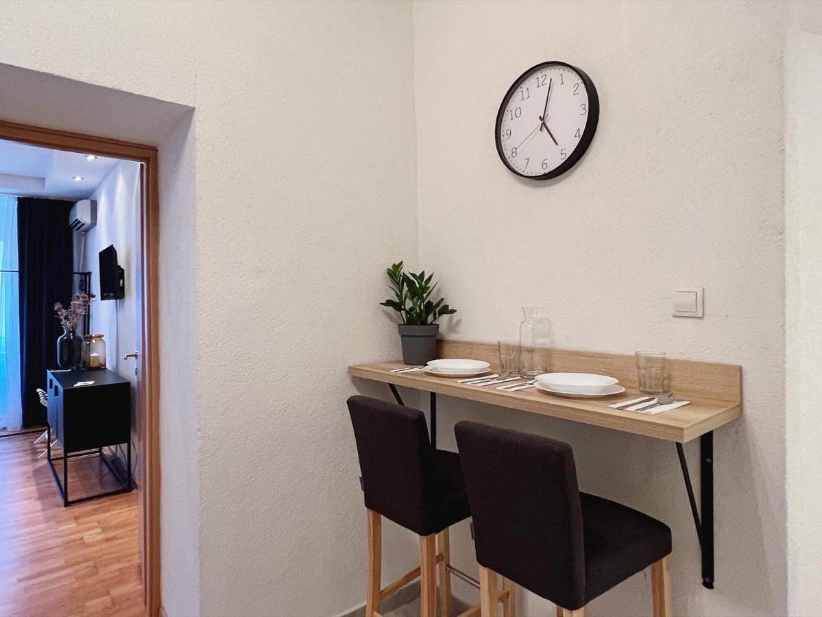 מוסטר 1890'S Apartment מראה חיצוני תמונה
