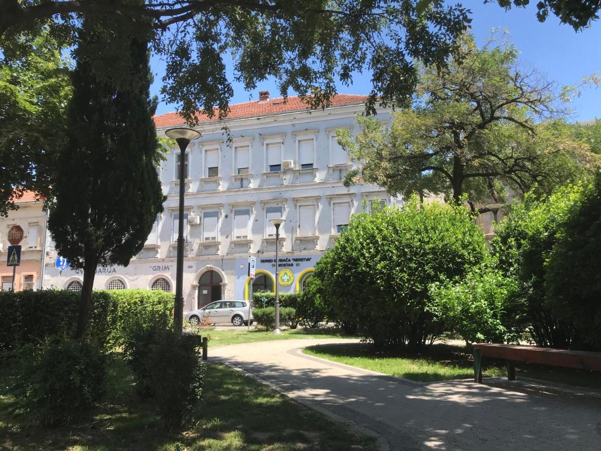 מוסטר 1890'S Apartment מראה חיצוני תמונה