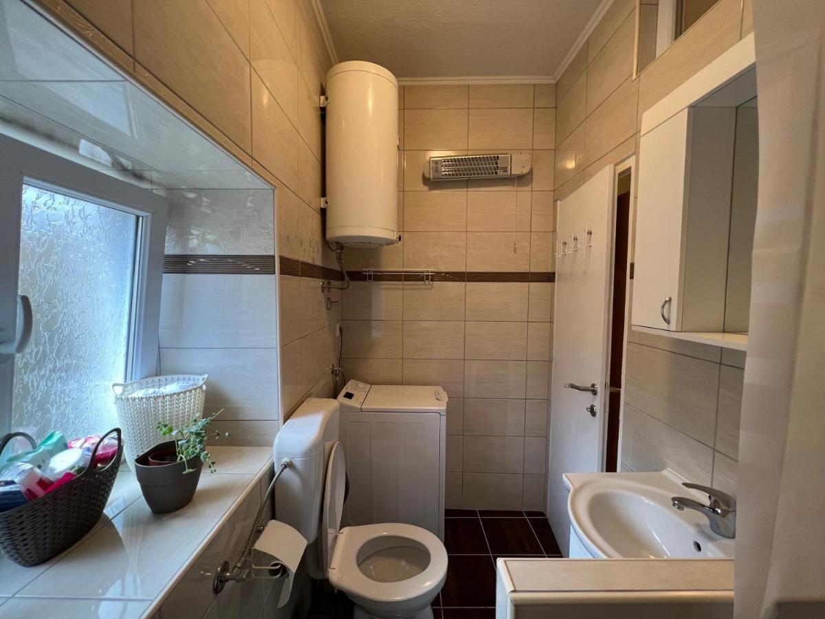 מוסטר 1890'S Apartment מראה חיצוני תמונה